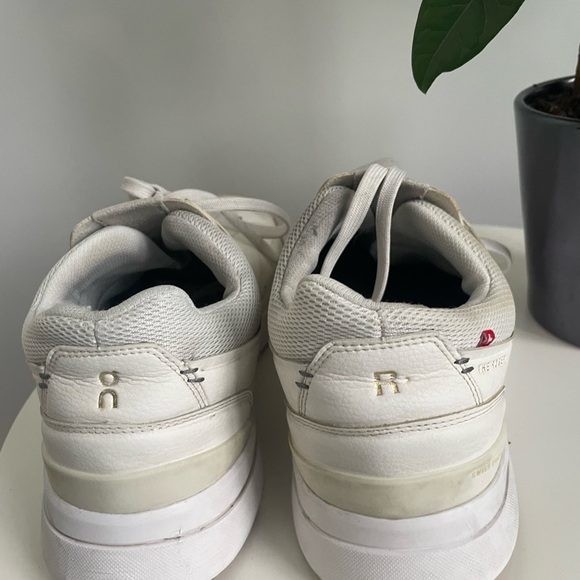 On Cloud The Roger Advantage Low White Running Shoes | Men 11.5 - Picture 5 of 7